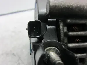 Foto de ALTERNADOR CITROEN C6 referencia 0121715001 foto 6