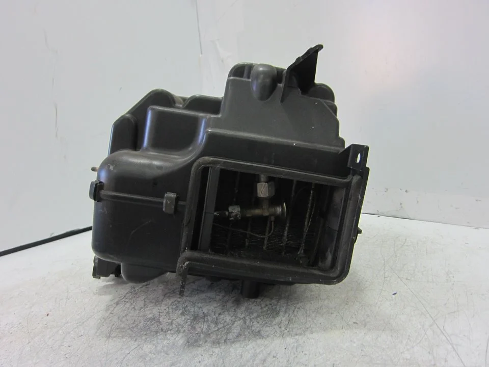 Foto de RADIADOR CALEFACCION / AIRE ACONDICIONADO MITSUBISHI 3000 GT (Z10) 3.0 Biturbo (286 CV / 210 KW) referencia MB609527