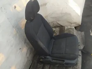 Foto de ASIENTO DELANTERO DERECHO VOLKSWAGEN GOLF VII BERLINA (BQ1/BE2) 1.6 TDI (116 CV / 85 KW) foto 3