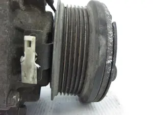 Foto de COMPRESOR AIRE ACONDICIONADO FORD FOCUS C-MAX (CAP)(2003) referencia YSAH19D629AD foto 2