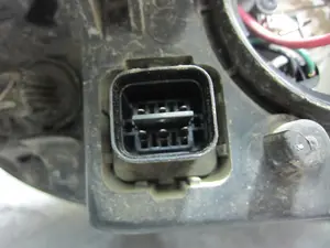 Foto de FARO IZQUIERDO SSANGYONG REXTON 2.9 Turbodiesel CAT (120 CV / 88 KW) referencia 8310108103HBC foto 4