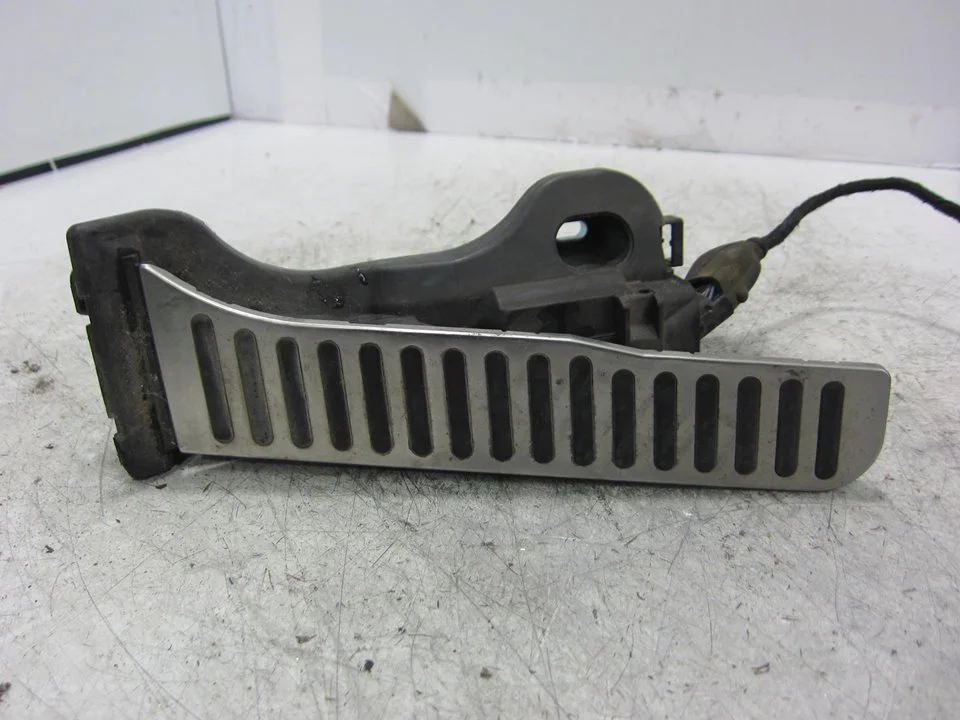 Foto de PEDAL ACELERADOR VOLKSWAGEN GOLF V (1K1)(10.2003) 2.0 TDI (140 CV / 103 KW) referencia 1K1723503L