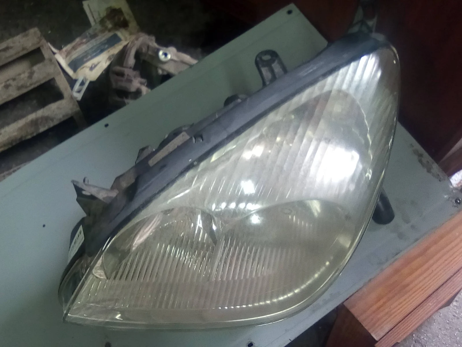 Foto de FARO IZQUIERDO CITROEN C5 BERLINA referencia 9644275380