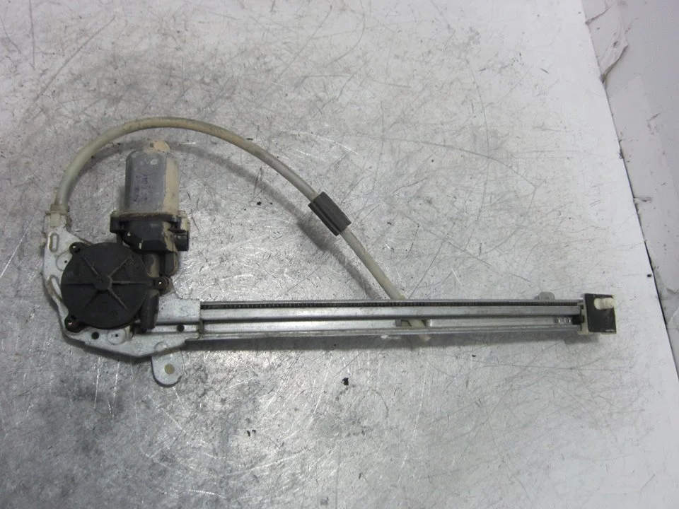 Foto de ELEVALUNAS TRASERO IZQUIERDO RENAULT LAGUNA II (BG0) 1.9 dCi Diesel CAT (101 CV / 74 KW) referencia 400669T7