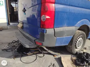 Foto de PARAGOLPES TRASERO VOLKSWAGEN CRAFTER FURGÓN (2E) 2.5 TDI DPF (109 CV / 80 KW) foto 2