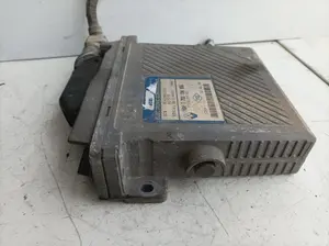 Foto de CENTRALITA MOTOR UCE RENAULT MEGANE I SCENIC (JA0) 1.9 Diesel (64 CV / 47 KW) referencia 7700104956 foto 3