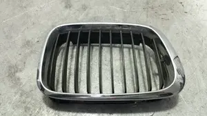 Foto de REJILLA DELANTERA BMW SERIE 3 BERLINA (E46) 2.0 16V Diesel CAT (136 CV / 100 KW) referencia 511385950560