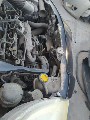 Foto de PANEL FRONTAL TOYOTA YARIS (KSP9/SCP9/NLP9) 1.4 Turbodiesel CAT (90 CV / 66 KW)