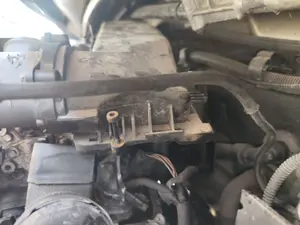 Foto de CAJA FILTRO AIRE CITROEN C4 BERLINA 1.6 16V HDi (90 CV / 66 KW) referencia 1420R7