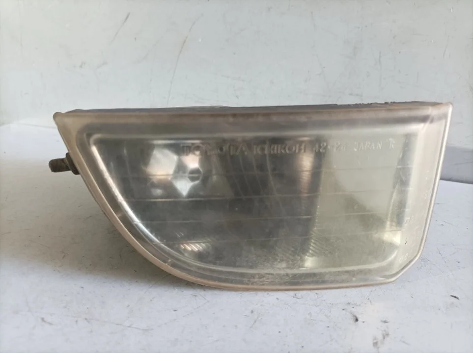 Foto de FARO ANTINIEBLA DERECHO TOYOTA RAV4 (A2) 1.8 16V CAT (125 CV / 92 KW) referencia 1ZZFE