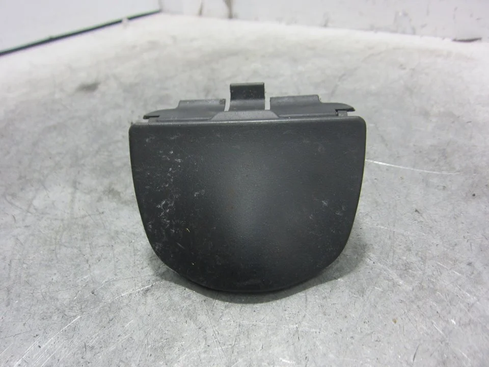 Foto de CENICERO PEUGEOT 206 1.6 16V CAT (109 CV / 80 KW) referencia 9641089777