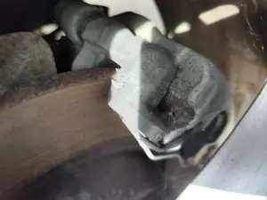 Foto de PINZA DE FRENO TRASERA IZQUIERDA FORD FOCUS BERLINA (CAP) 1.8 TDCi Turbodiesel CAT (116 CV / 85 KW)