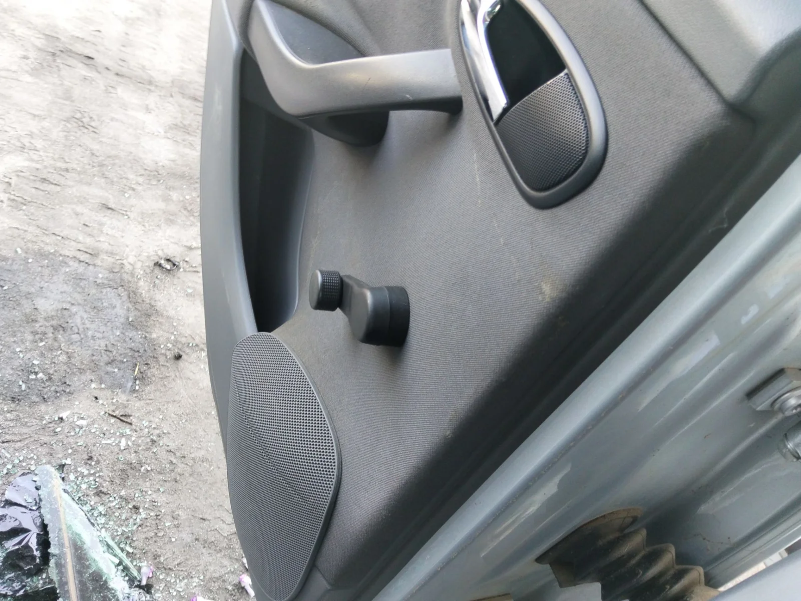 Foto de MANETA ELEVALUNAS TRASERA IZQUIERDA SEAT ALTEA (5P1) 1.9 TDI (105 CV / 77 KW)