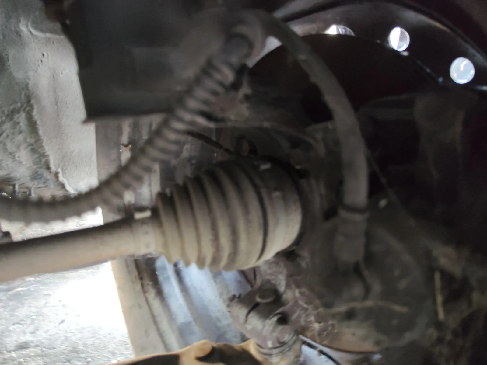 Foto de PINZA DE FRENO TRASERA DERECHA KIA CEED (JD) 1.4 CAT (99 CV / 73 KW)