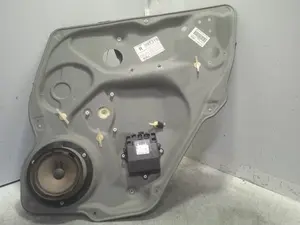 Foto de ELEVALUNAS TRASERO DERECHO MERCEDES-BENZ CLASE B (BM 245) 2.0 CDI CAT (140 CV / 103 KW) referencia A1697301679