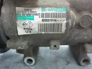 Foto de COMPRESOR AIRE ACONDICIONADO RENAULT CLIO II FASE II (B/CB0) 1.5 dCi Diesel (82 CV / 60 KW) referencia 8200315744 foto 8