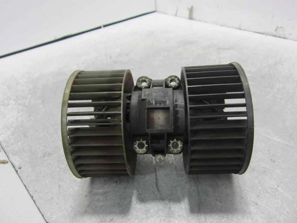 Foto de MOTOR CALEFACCION BMW SERIE 3 BERLINA (E46) 2.0 16V Diesel CAT (136 CV / 100 KW) referencia 50827