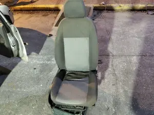 Foto de ASIENTO DELANTERO DERECHO FORD FOCUS SPORTBREAK (CAP) 1.6 TDCi CAT (90 CV / 66 KW)