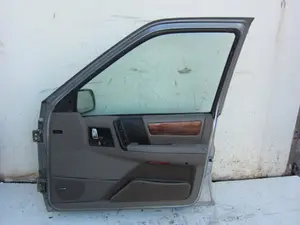 Foto de PUERTA DELANTERA DERECHA CHRYSLER JEEP GR.CHEROKEE (ZJ)/(Z) 5.2 V8 CAT (211 CV / 155 KW) foto 6