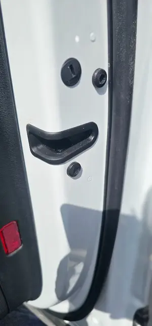 Foto de CERRADURA PUERTA DELANTERA DERECHA AUDI A5 COUPE (8T) 1.8 16V TFSI (170 CV / 125 KW) referencia 8J1837016E foto 2