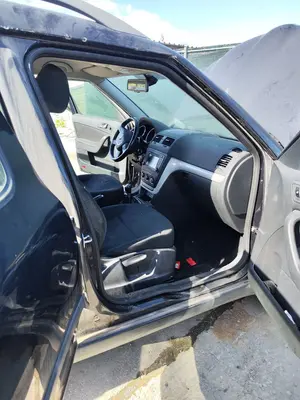 Foto de GOMAS CONTORNO PUERTA SKODA YETI (5L)(2009) 2.0 TDI (110 CV / 81 KW) referencia 5L0867365C