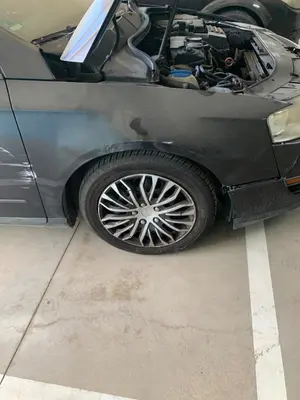 Foto de BRAZO SUSPENSION DELANTERO DERECHO VOLKSWAGEN PASSAT VARIANT (3C5) 2.0 TDI (140 CV / 103 KW)