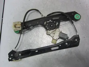 Foto de ELEVALUNAS DELANTERO IZQUIERDO BMW SERIE 1 BERLINA (E81/E87) 1.6 16V CAT (116 CV / 85 KW) referencia 7138465E
