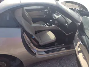 Foto de GOMAS CONTORNO PUERTA BMW SERIE Z4 ROADSTER (E89) 2.5 24V CAT (204 CV / 150 KW)
