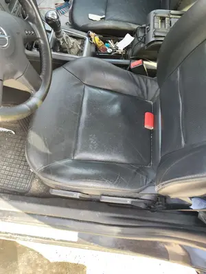 Foto de ASIENTO DELANTERO IZQUIERDO OPEL VECTRA C BERLINA 2.2 16V DTI CAT (Y 22 DTR / L50) (125 CV / 92 KW)
