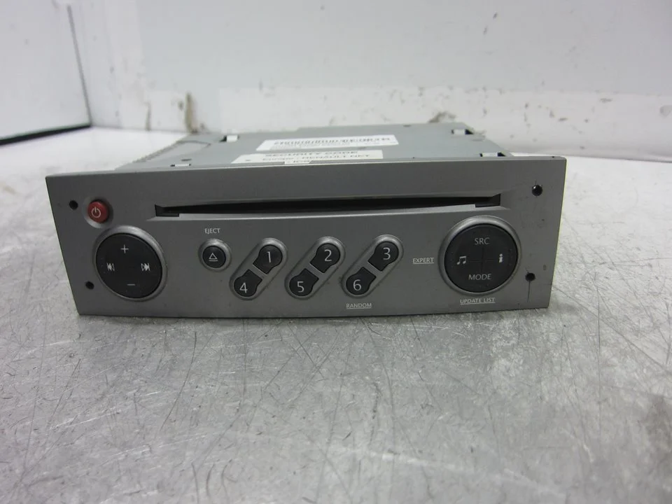 Foto de SISTEMA AUDIO / RADIO CD RENAULT SCENIC II (JM) referencia 8200562686