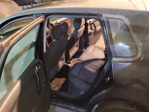 Foto de GOMAS CONTORNO PUERTA VOLKSWAGEN POLO IV (9N1)
