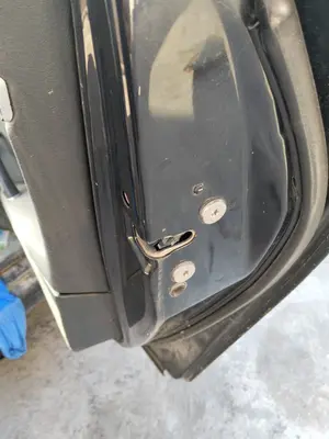 Foto de CERRADURA PUERTA TRASERA DERECHA PEUGEOT 407 1.6 HDi FAP CAT (9HZ / DV6TED4) (109 CV / 80 KW) referencia 9137Q7