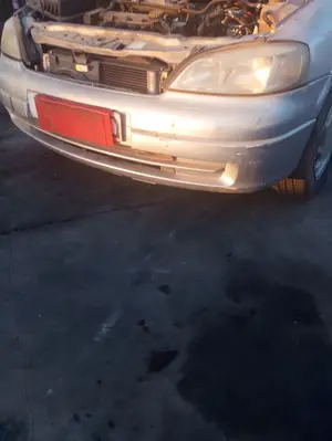 Foto de PARAGOLPES DELANTERO OPEL ASTRA G BERLINA 1.6 CAT (Z 16 SE / L55) (84 CV / 62 KW) foto 2