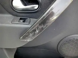 Foto de GUARNECIDO PUERTA DELANTERA IZQUIERDA DACIA LOGAN II 1.5 dCi Diesel FAP CAT (90 CV / 66 KW) foto 4