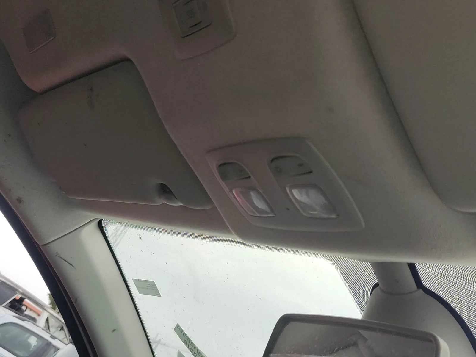 Foto de LUZ INTERIOR DACIA SANDERO III 1.0 TCE CAT (91 CV / 67 KW) referencia 264307167R