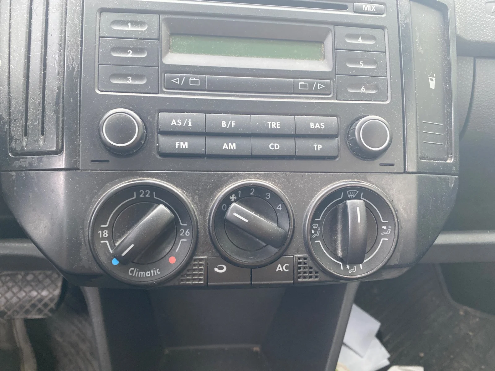 Foto de MANDO CALEFACCION / AIRE ACONDICIONADO VOLKSWAGEN POLO IV (9N3) 1.4 FSI (86 CV / 63 KW)