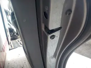 Foto de CERRADURA PUERTA TRASERA DERECHA VOLKSWAGEN TOURAN (1T2) 1.9 TDI (105 CV / 77 KW) foto 2