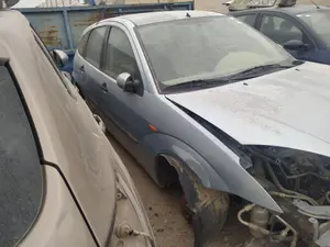 Foto de ALETA DELANTERA DERECHA FORD FOCUS FAMILIAR (CAK) 1.8 16V CAT (116 CV / 85 KW) referencia 1350731 foto 3
