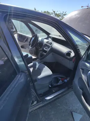 Foto de GOMAS CONTORNO PUERTA CITROEN XSARA PICASSO 1.6 HDi CAT (9HY / DV6TED4) (109 CV / 80 KW)