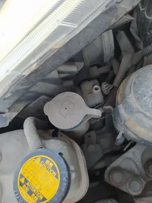 Foto de DEPOSITO LIMPIA TOYOTA YARIS (KSP9/SCP9/NLP9) 1.4 Turbodiesel CAT (90 CV / 66 KW)