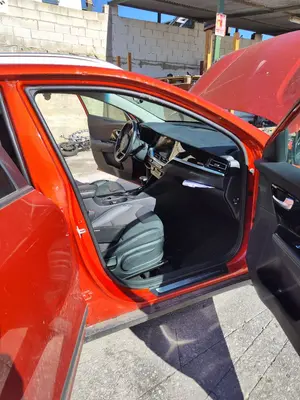 Foto de GOMAS CONTORNO PUERTA KIA NIRO (SG2) Híbrido 104 kW (1.6 Ltr. - 77 kW) (141 CV / 104 KW) referencia 82860G5000