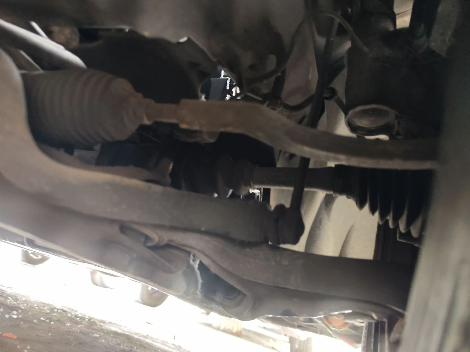 Foto de EJE DELANTERO / CUNA MOTOR VOLVO S80 BERLINA 2.4 Diesel (131 CV / 96 KW)