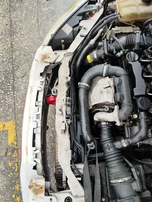 Foto de PANEL FRONTAL FORD FOCUS BERLINA (CAP) 1.6 TDCi CAT (90 CV / 66 KW)