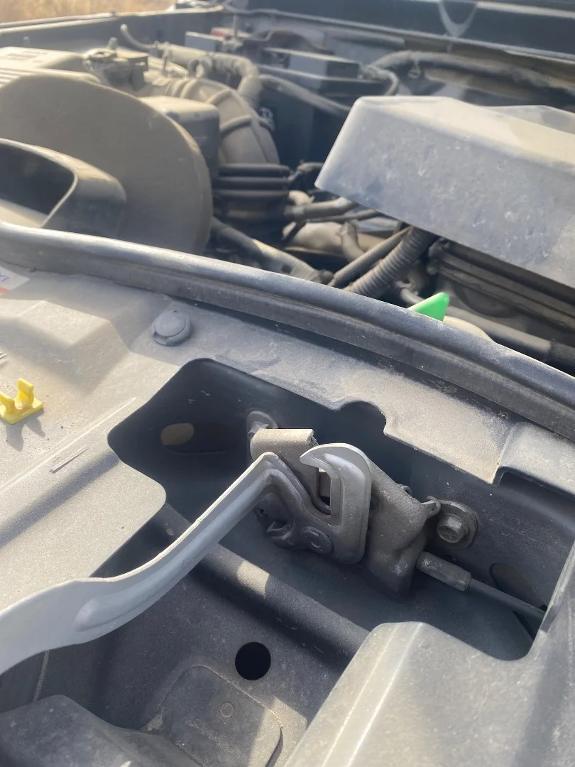 Foto de CERRADURA CAPO SUZUKI GRAND VITARA (JB/JT) 2.0 16V CAT (140 CV / 103 KW)