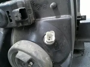 Foto de FARO IZQUIERDO CITROEN XSARA PICASSO 1.6 (95 CV / 70 KW) referencia 085521116L foto 6