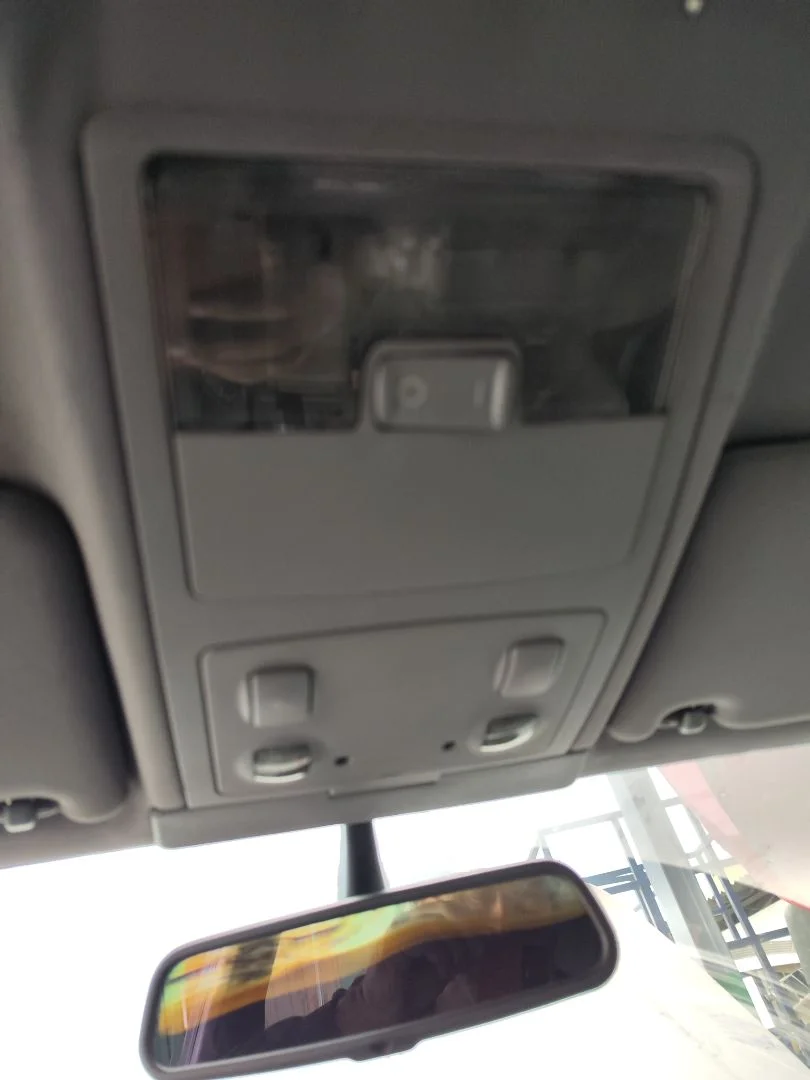 Foto de LUZ INTERIOR AUDI A6 BERLINA (4B2) 2.5 V6 24V TDI (150 CV / 110 KW) referencia 4B0947303D FKZ