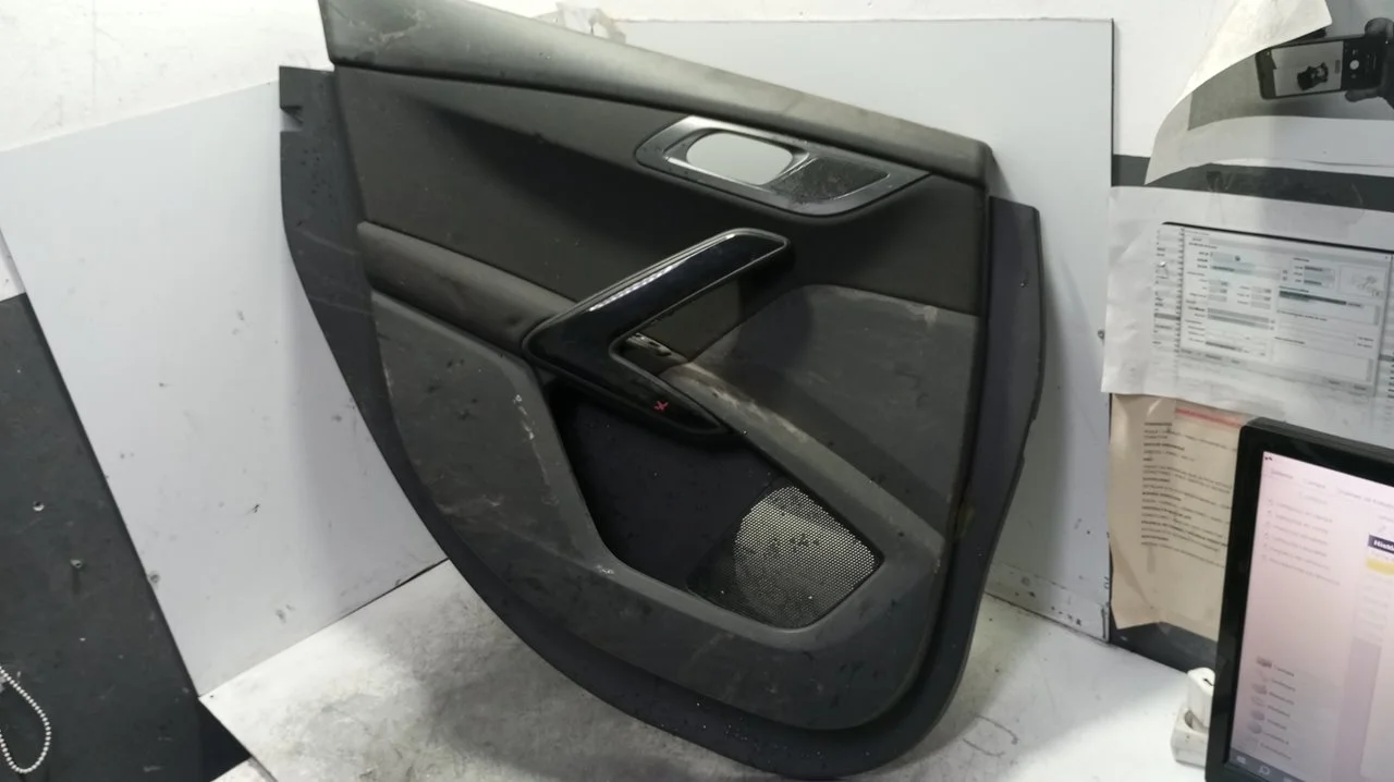 Foto de GUARNECIDO PUERTA TRASERA IZQUIERDA PEUGEOT 508 2.0 16V HDi FAP (140 CV / 103 KW) referencia 9686807577