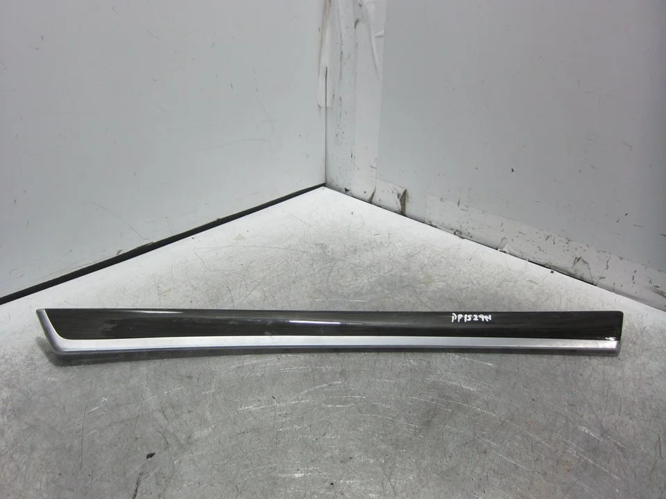 Foto de MOLDURA BMW SERIE 5 TOURING (F11) 2.0 Turbodiesel (184 CV / 135 KW) referencia 72255481049