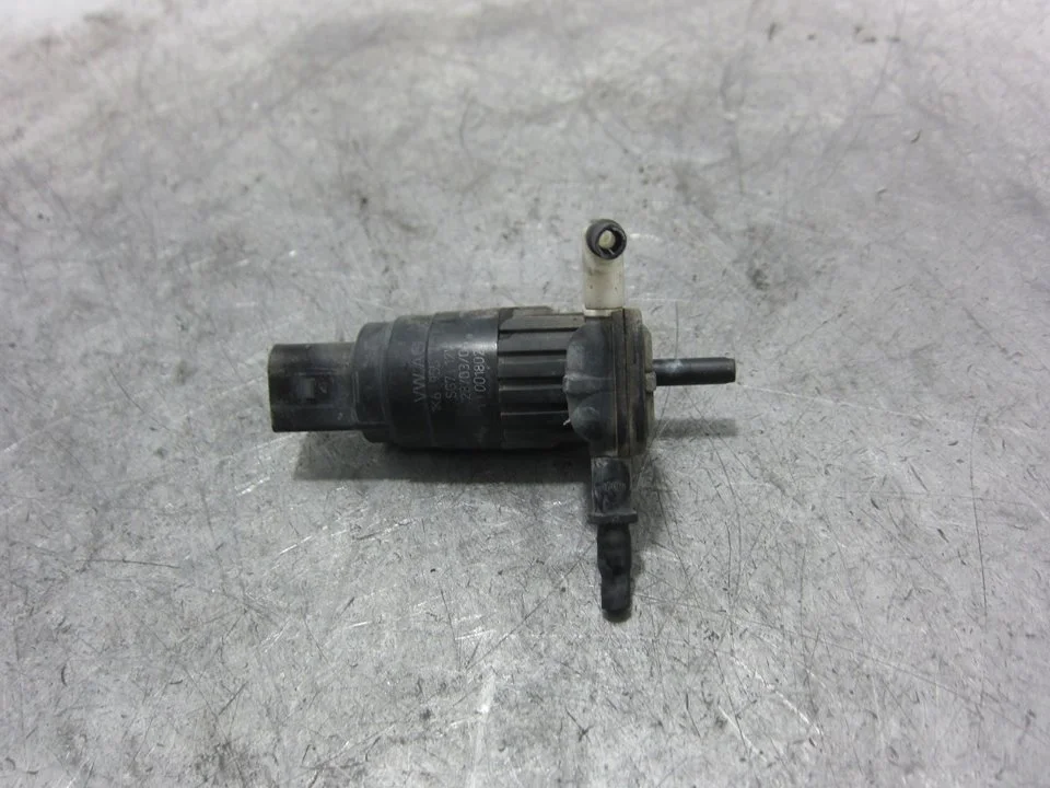 Foto de BOMBA LIMPIA SEAT LEON (1P1) 1.9 TDI (105 CV / 77 KW) referencia 1K6955651