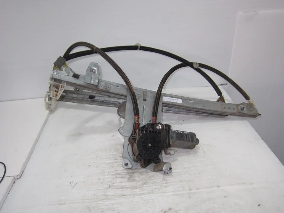 Foto de ELEVALUNAS DELANTERO DERECHO CITROEN XSARA PICASSO 1.6 16V HDi (90 CV / 66 KW) referencia 0130821762
